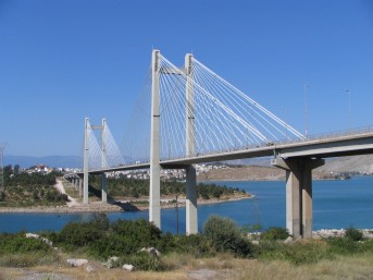 The-Chalkida-Bridge-In-Euboea-vakantie griekenland